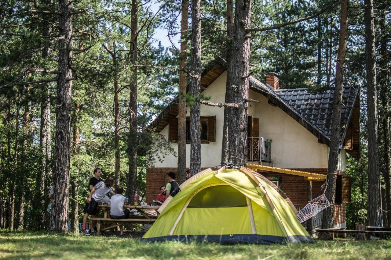 Rustic Home Tara Kaludjerske Bare Bagian luar foto