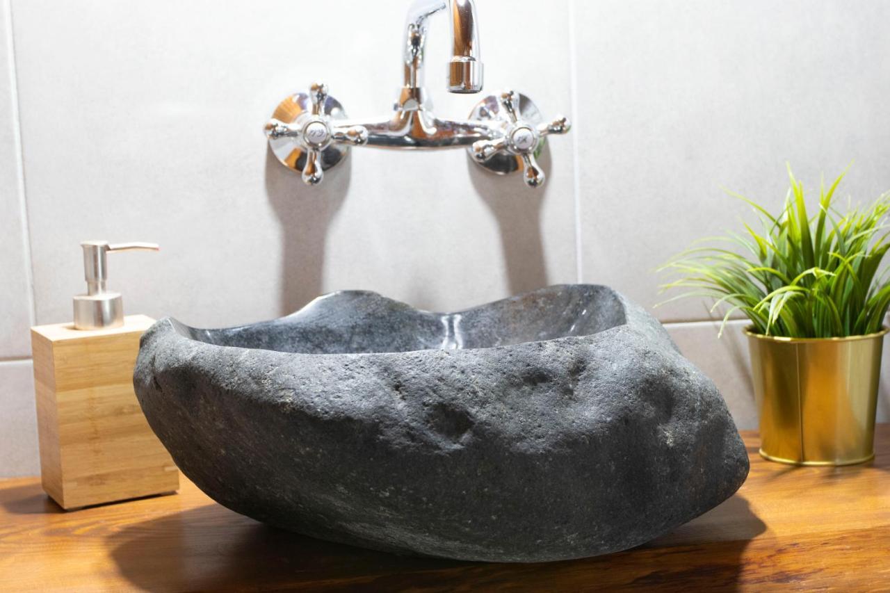 Rustic Home Tara Kaludjerske Bare Bagian luar foto