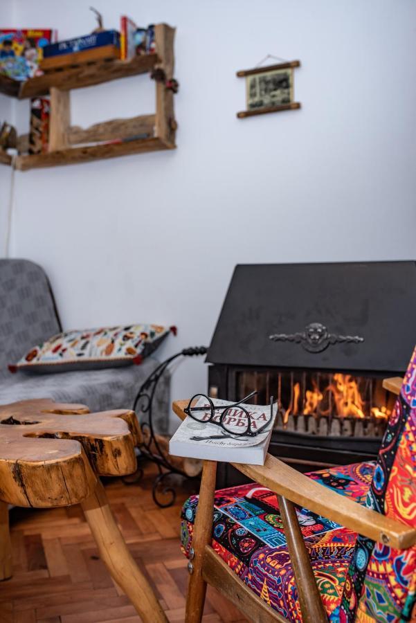 Rustic Home Tara Kaludjerske Bare Bagian luar foto